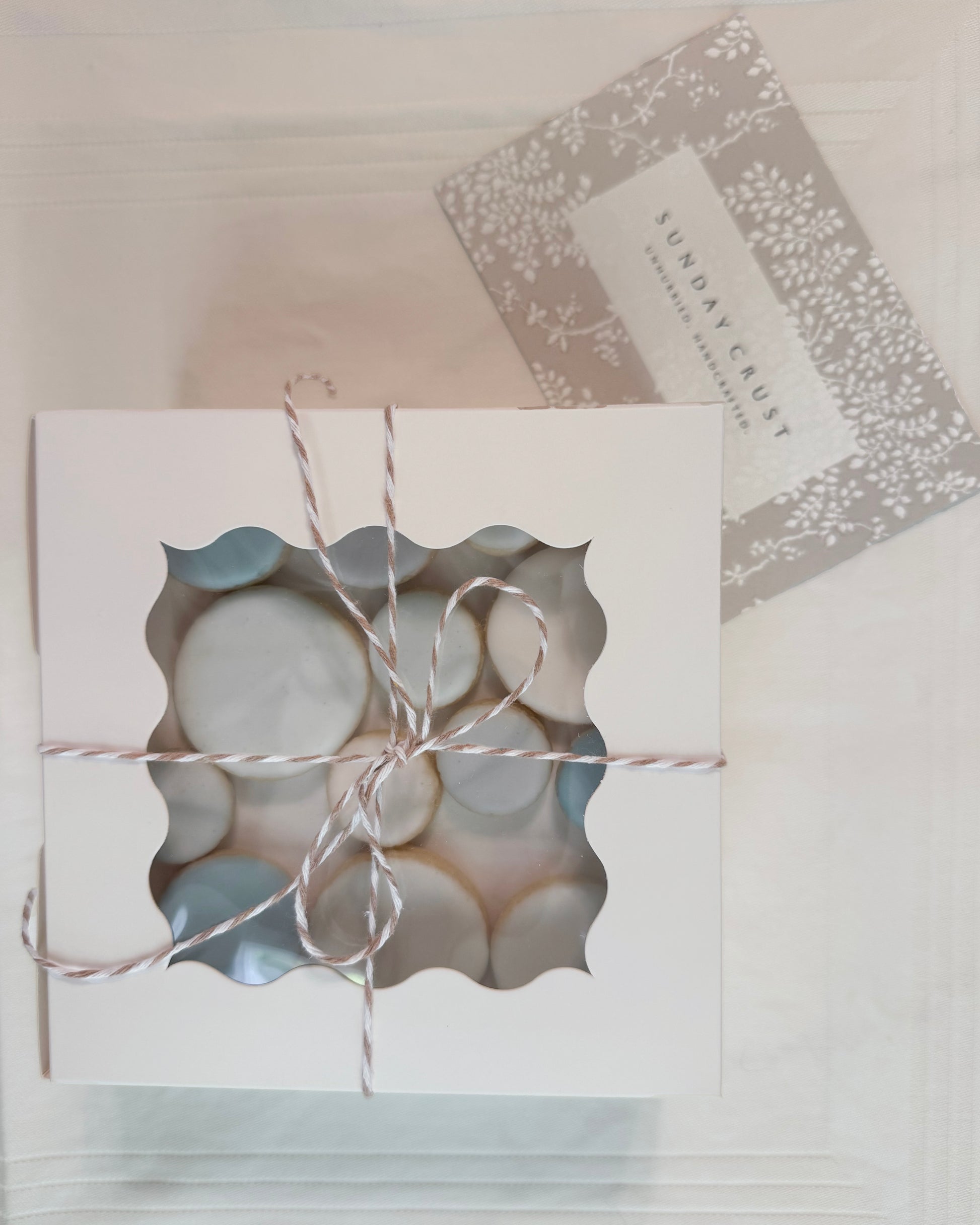 Custom sugar cookies palette in varied sizes in gift box